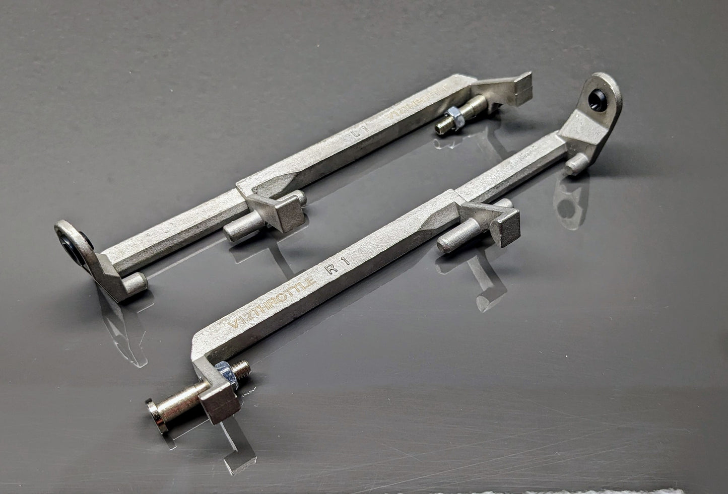 BMW E31 850 840 Passengers Side Door Handle Pivot 51218124296 V12THROTTLE