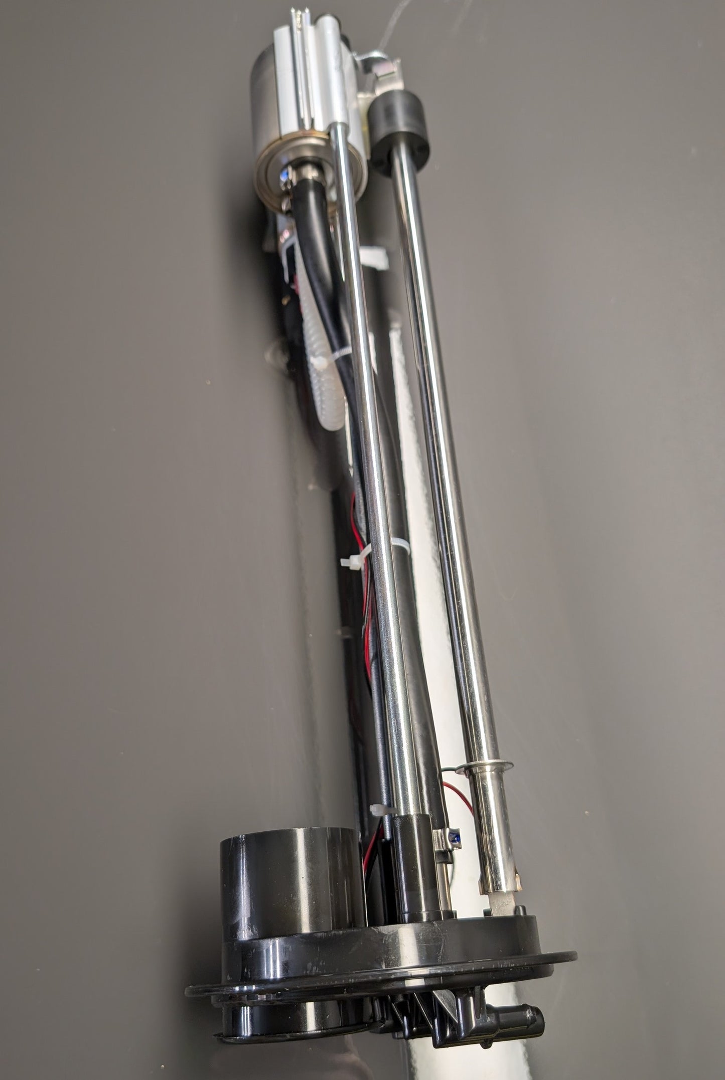 NEW 2002-2006 Harley Davidson V-Rod Complete Fuel Pump Assembly