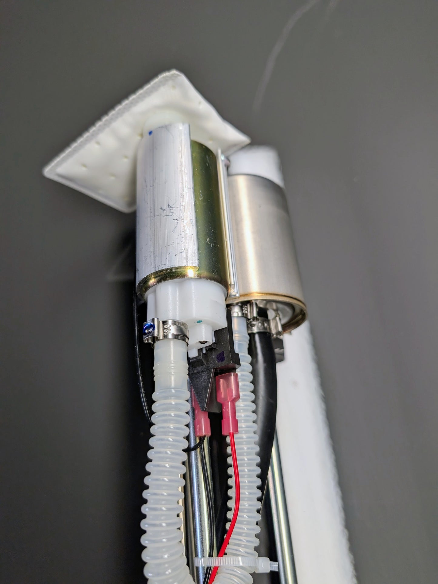 NEW 2002-2006 Harley Davidson V-Rod Complete Fuel Pump Assembly