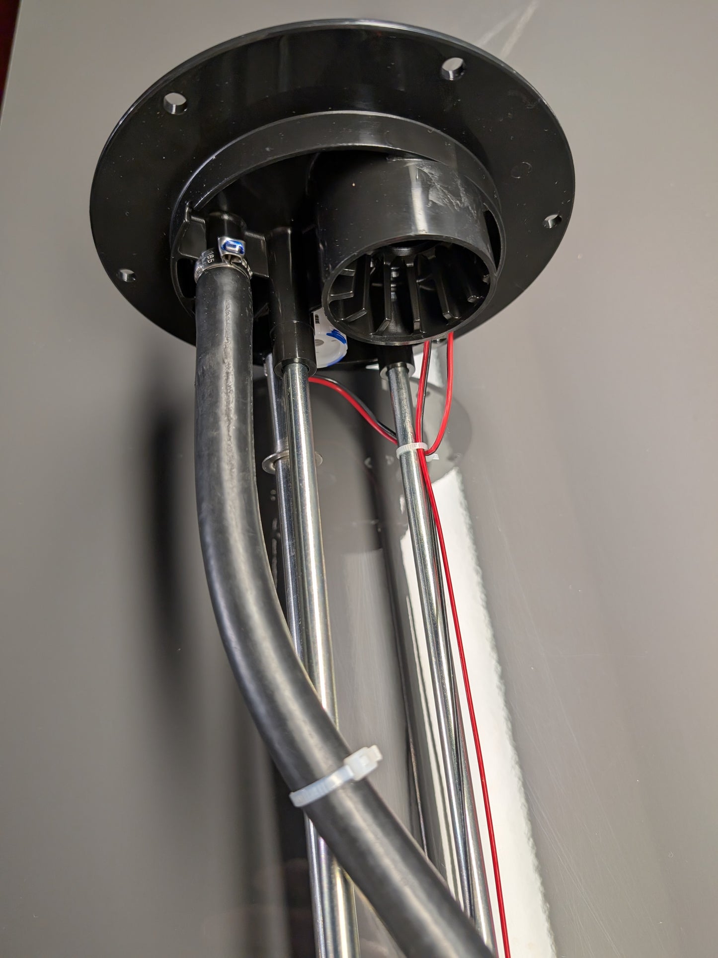 NEW 2006-2007 Harley Davidson Street Rod / Night Rod Complete Fuel Pump Assembly