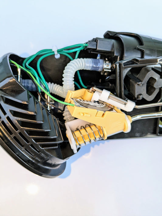 E31 BMW Fuel Pump - 850i 850Ci 850CSi Old BMW Part Number: 16147159310