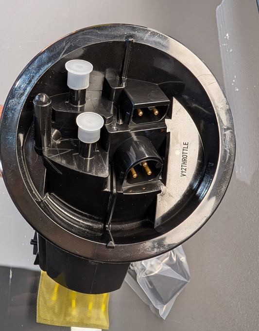 E31 BMW Fuel Pump - 850i 850Ci 850CSi Old BMW Part Number: 16147159310 V12THROTTLE