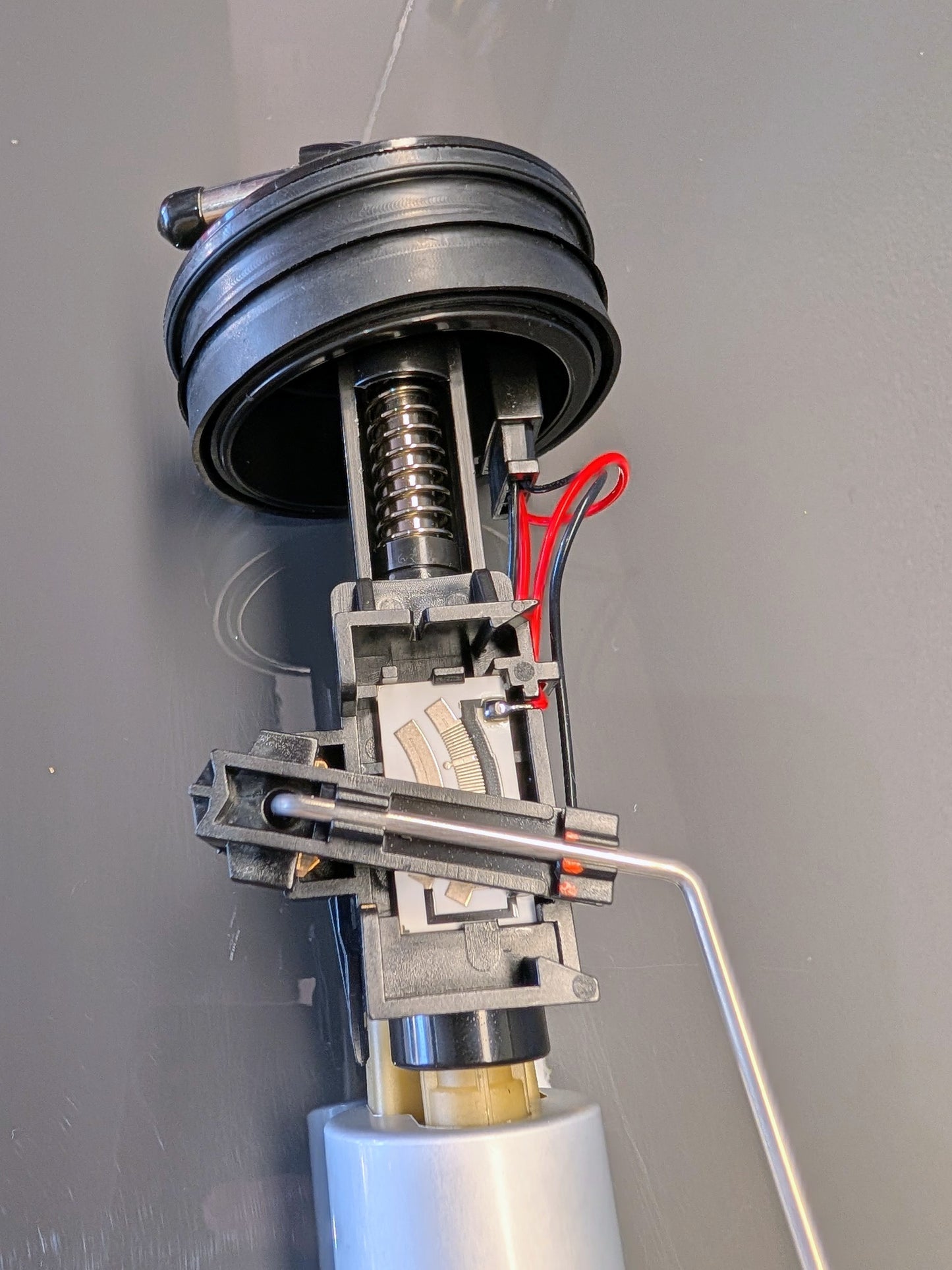 VW Mk2 Golf / Jetta 8V and 16V 3 PIN In Tank Fuel Pump Assembly 191919051 G AP BB E